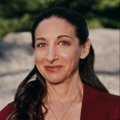 Abigail R. Esman - Pen & Sword